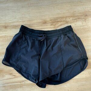 Lululemon hottie hot shorts size 8 - black
